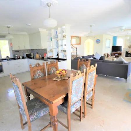 Villa Ruya-privatepool-seaview-gamesroom *