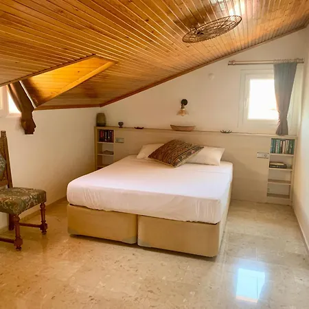 Ruya-privatepool-seaview-gamesroom فيلة